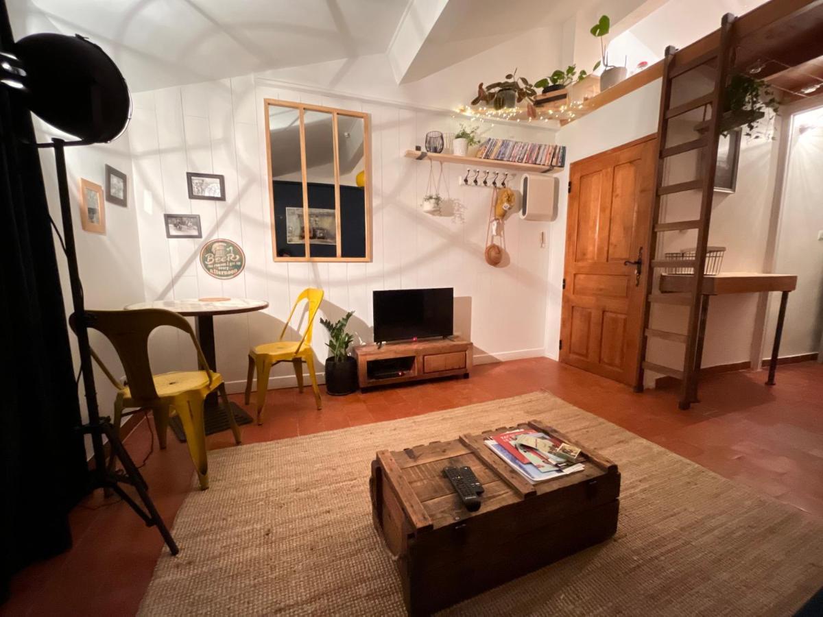 Cosy Provencal Appartement Belgentier Buitenkant foto