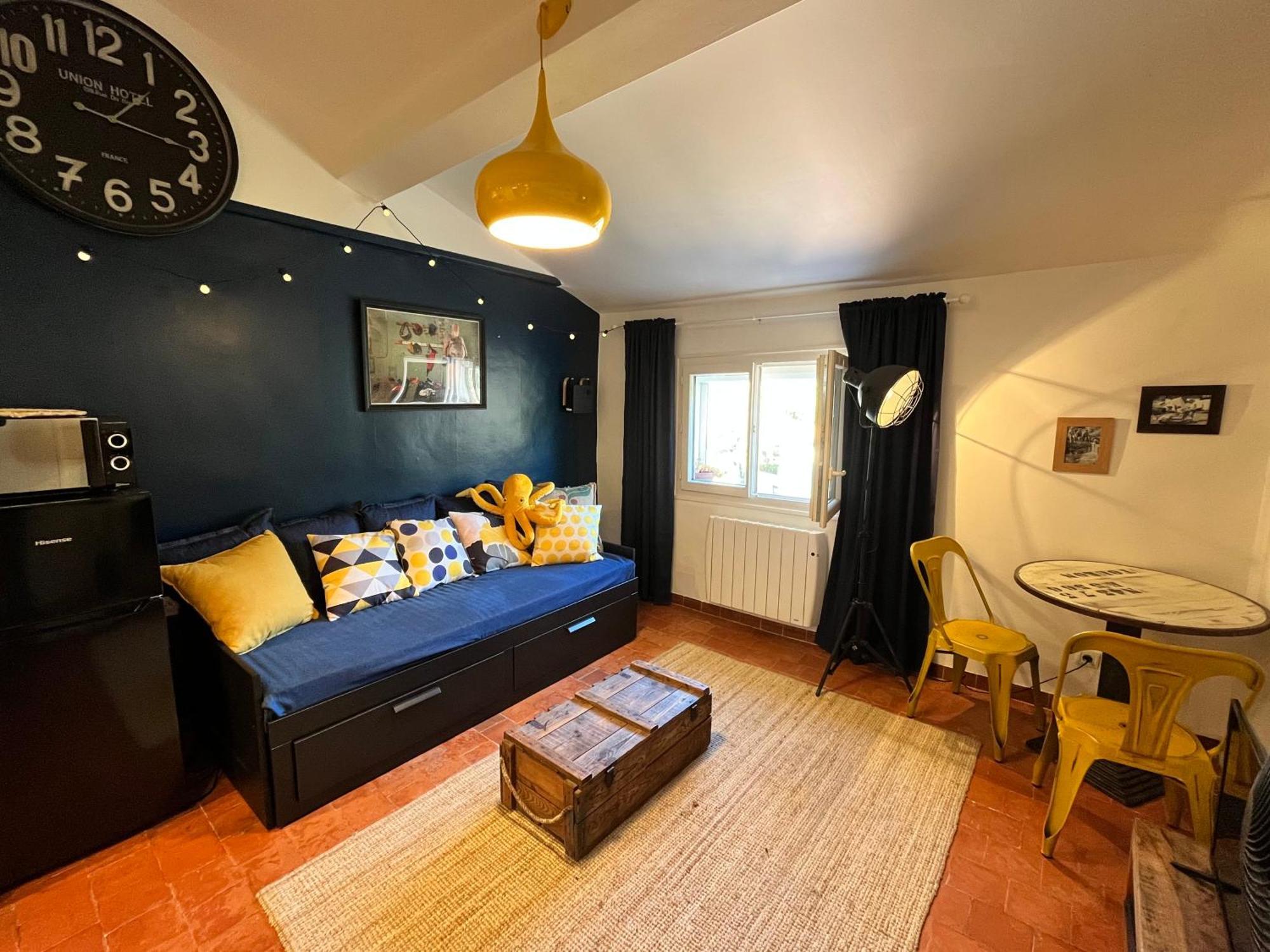 Cosy Provencal Appartement Belgentier Buitenkant foto